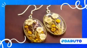 How to make resin jewelry tutorial with dried flowers